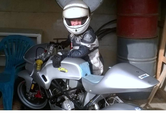 William a 7ans sur la conti rx 357 moteur Morini