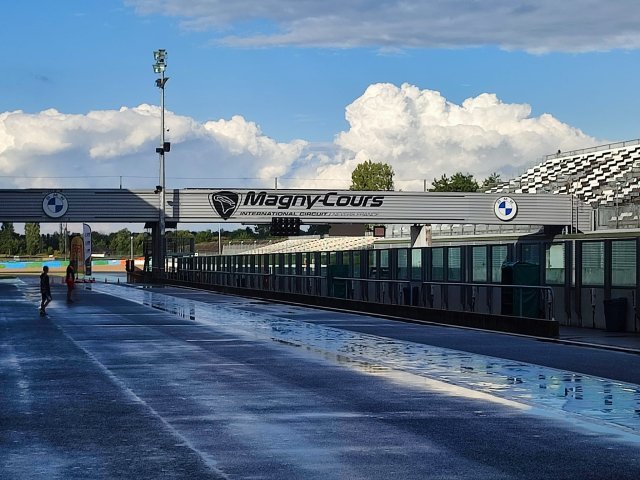 230805 Magny Cours aout 00